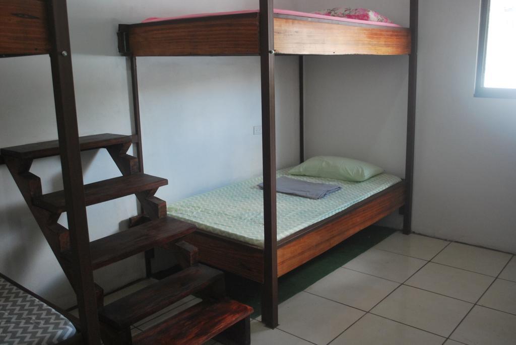 Passifloras Hostel Quepos Extérieur photo