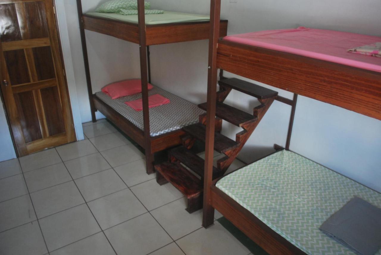 Passifloras Hostel Quepos Extérieur photo